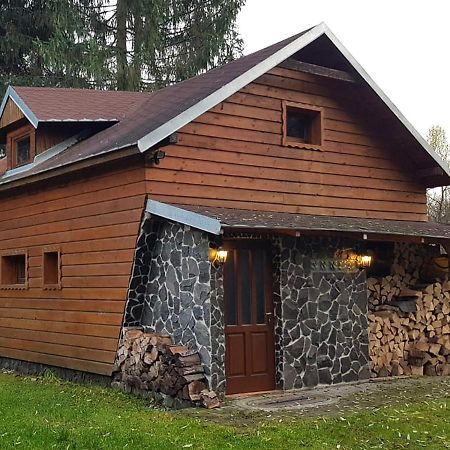 Chata pod skalou Valaská Exteriör bild
