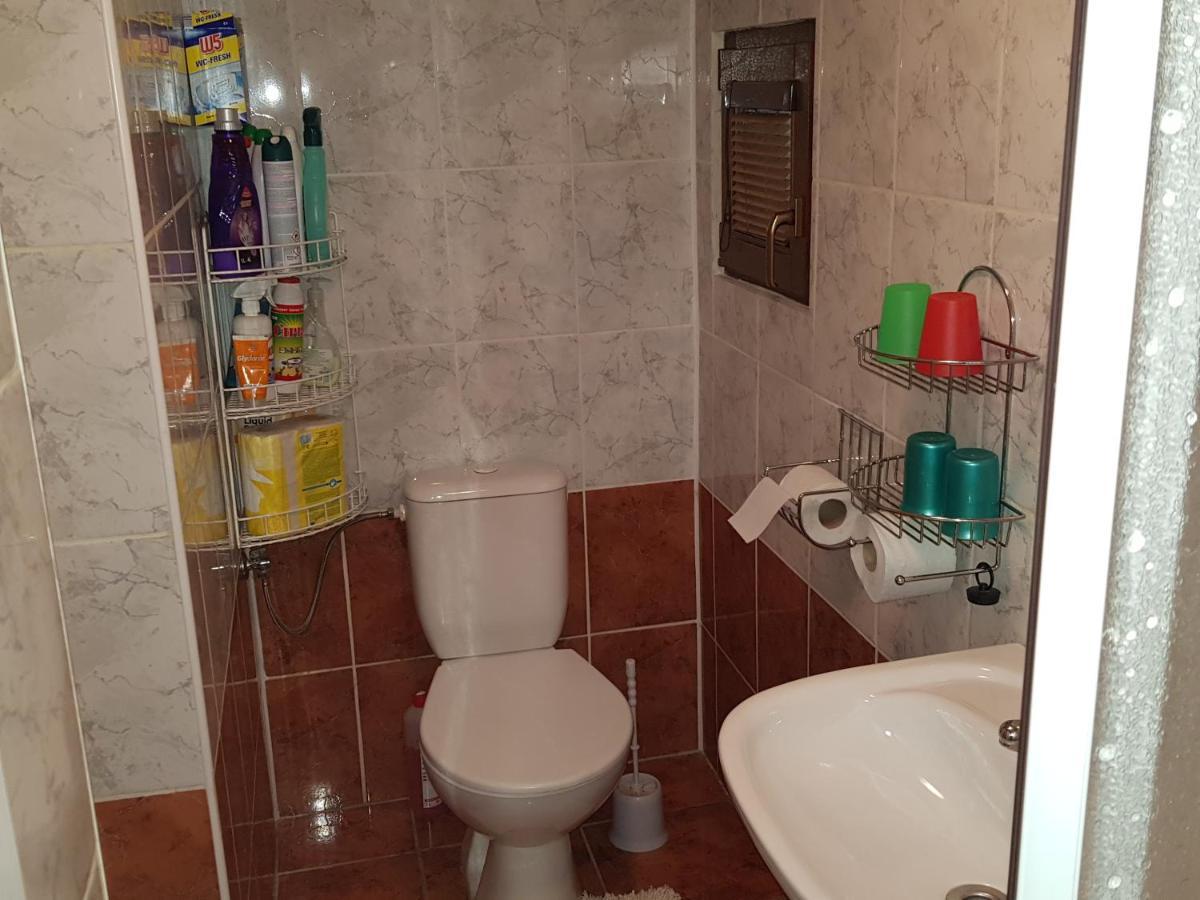 Chata pod skalou Valaská Exteriör bild