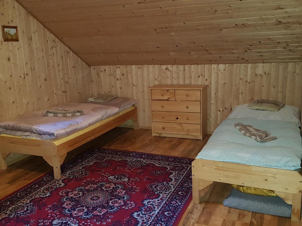 Chata pod skalou Valaská Exteriör bild